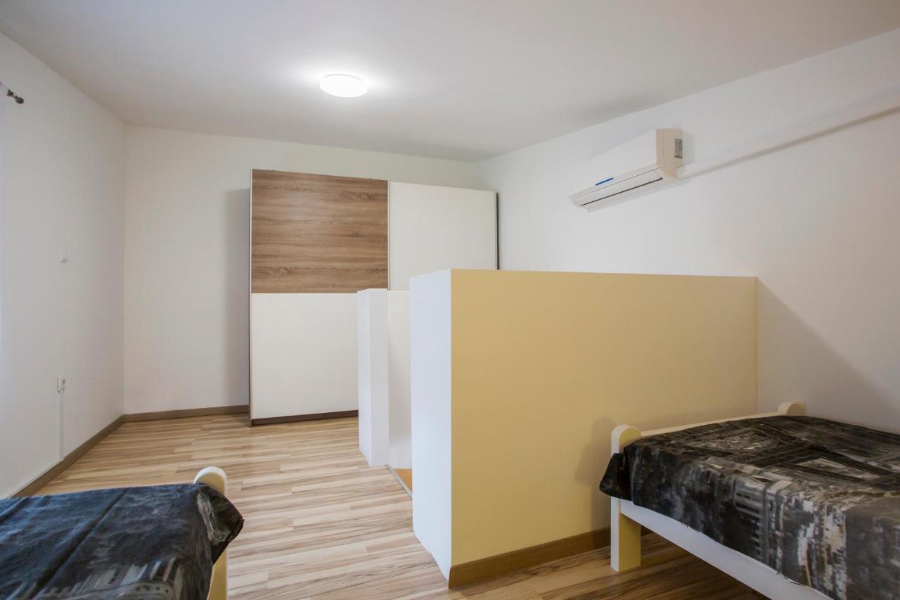 Apartmani Lena Pula Zewnętrze zdjęcie